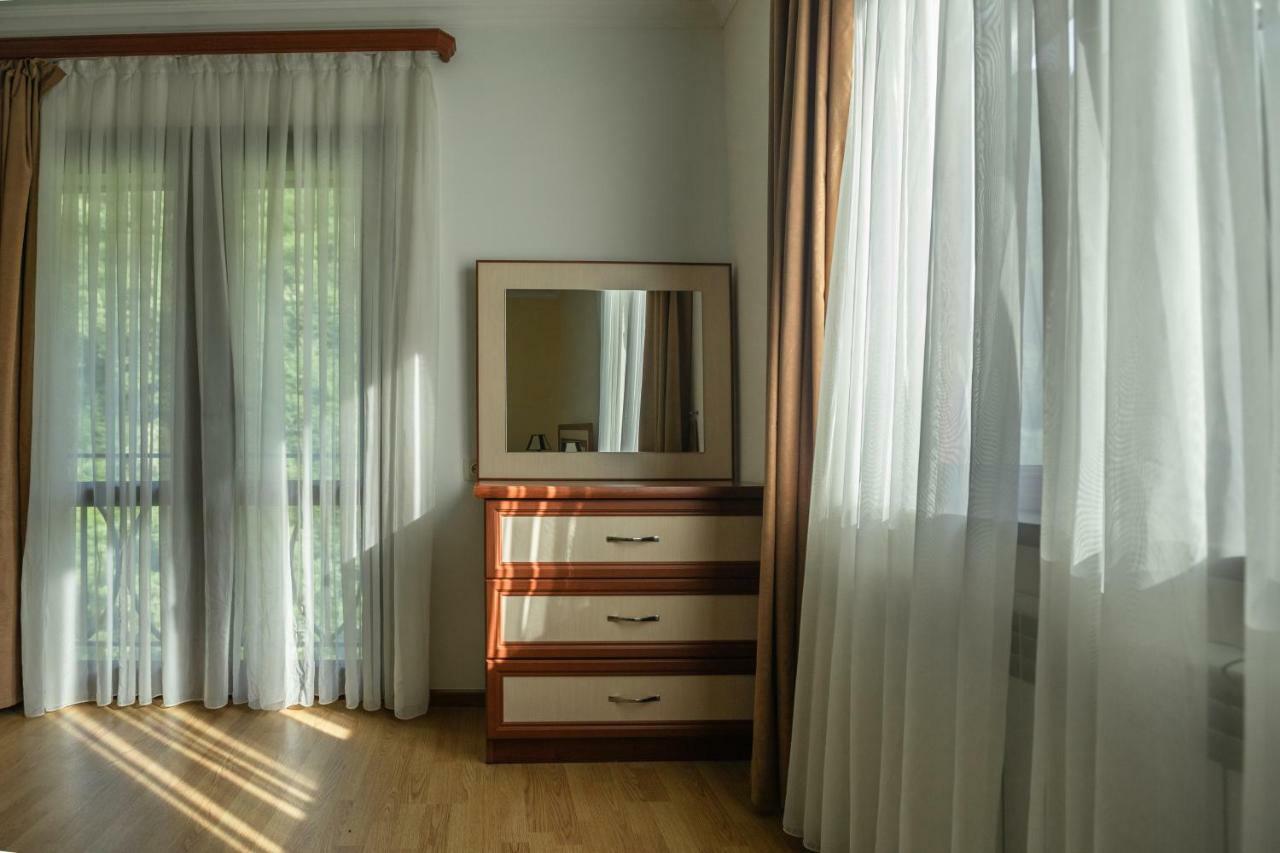 Ariana Family Hotel 딜리잔 외부 사진